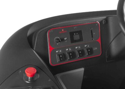 Dettaglio tergipavimento e sistema aspirazione C 120 B